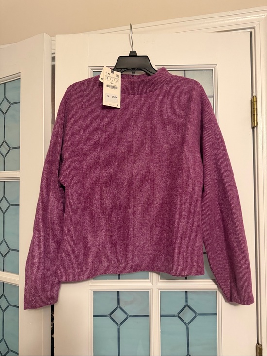 Zara Sweaters - Zara Ribbed Crewneck Sweater in Magenta